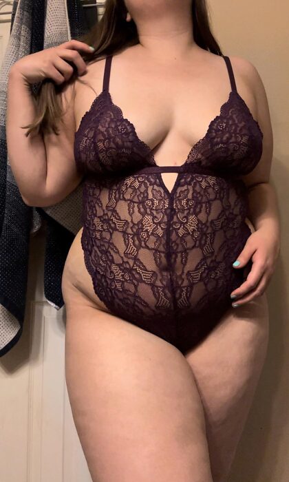 I just wanna show off my pretty lingerie
