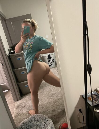 I wanna bounce this ass on your cock
