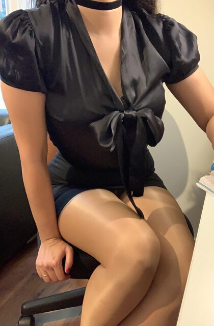 Office trouble: silky and shiny today!