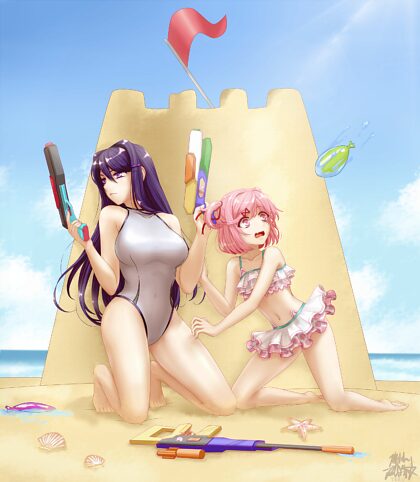 Natsuki y Yuri en la playa