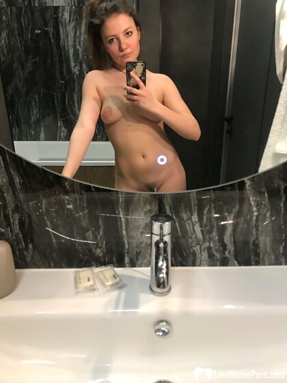 I just love taking nudes in the hotel