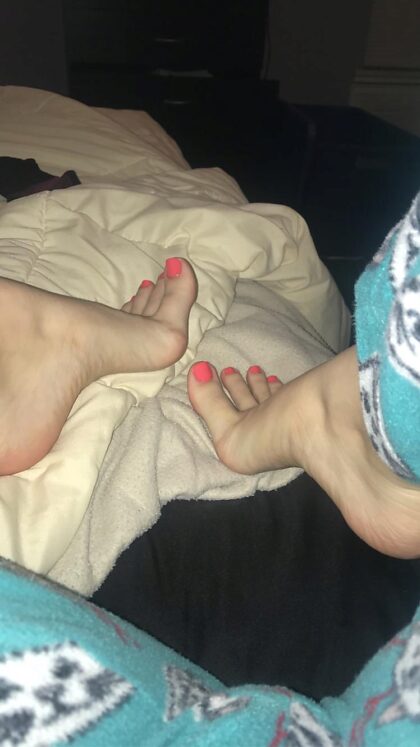 Suck on my pretty pink toes?