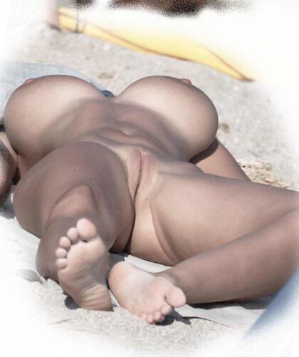 Nude à la plage