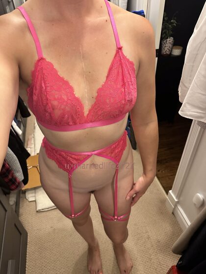 35yr old mom of 2... how does my body and pussy look?