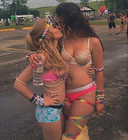 Festiwalowe pocałunki