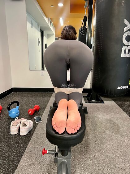 POV: I ask you to spot me.. but you can’t stop obsessing over my soles 