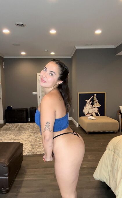 have you ever fucked a latina ass before? say yes or no