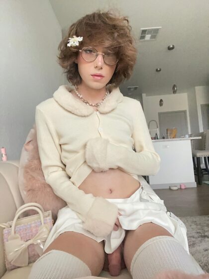need someone who will try to get me pregnant even tho im a femboy 