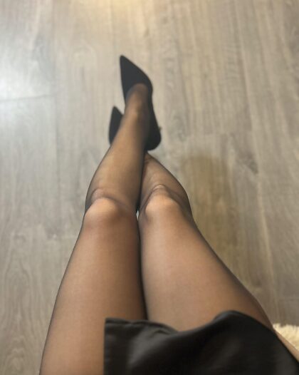 I think every girl should wear pantyhose because they’re just that sexy