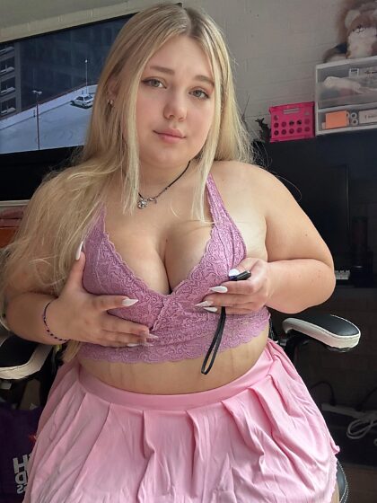 Gross chubby tits or cute ones:)