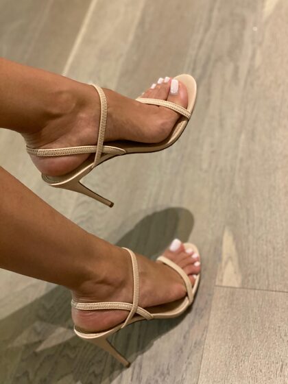 Do you prefer heels or no heels?