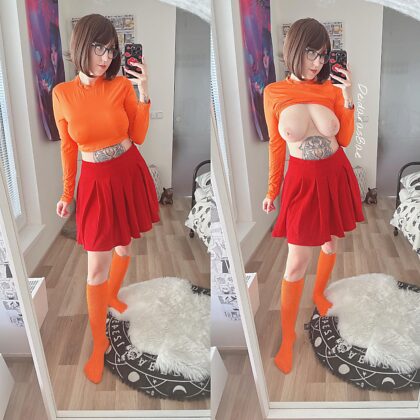 ¿Jugarías con las tetas de Velma?