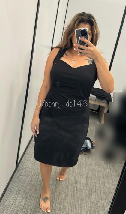 Would you hit up on a married latina in the dressing room?