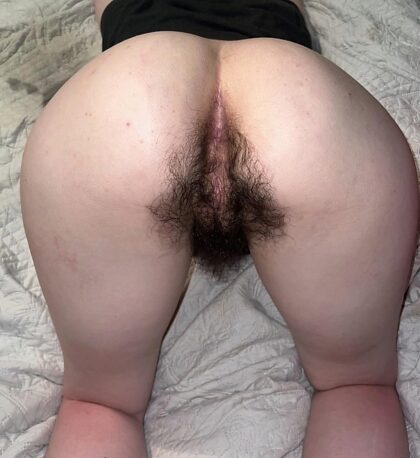 Who wants to be between my ass cheeks right now?