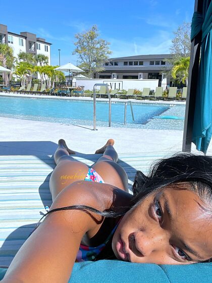 would u smack my ass walking by poolside ?