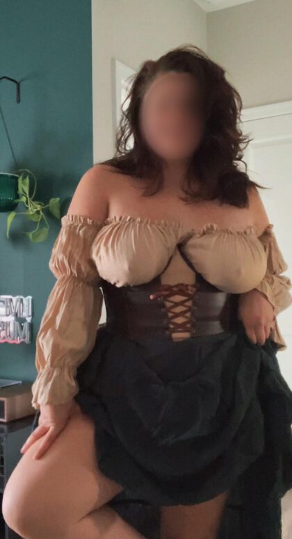 This wench wants to show you what’s under her skirt