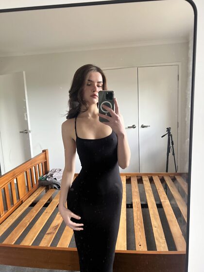 Feeling amazing in this black dress this morning