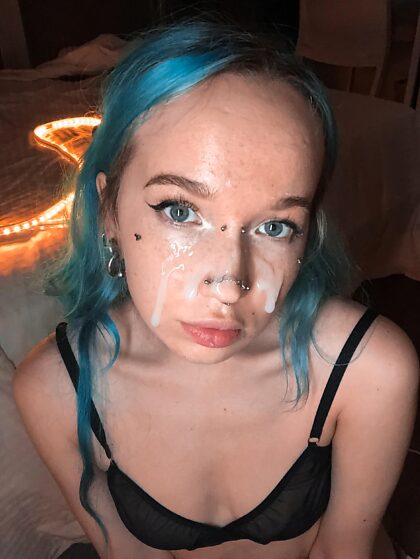I like to have my cum wiped on my face.