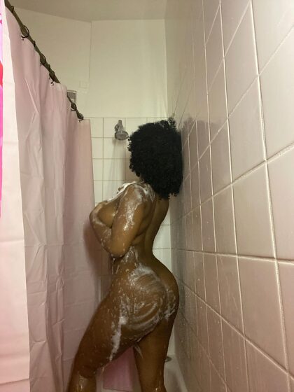 你想成为我的淋浴伙伴吗？