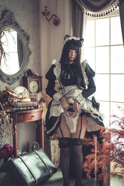 Catgirl viktorianisches Dienstmädchen von Raku