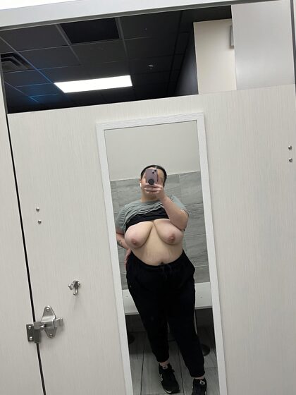 Showing my tits to Reddit, again