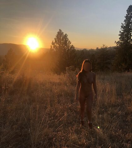 Sunset hike to end the perfect day