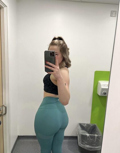 I love my gym leggings, do you?