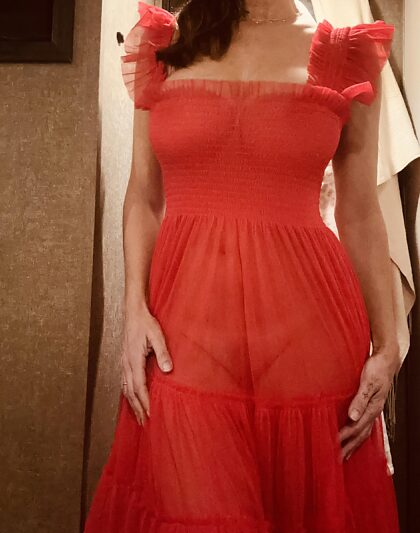 MILF in a red dress, is there anything much better