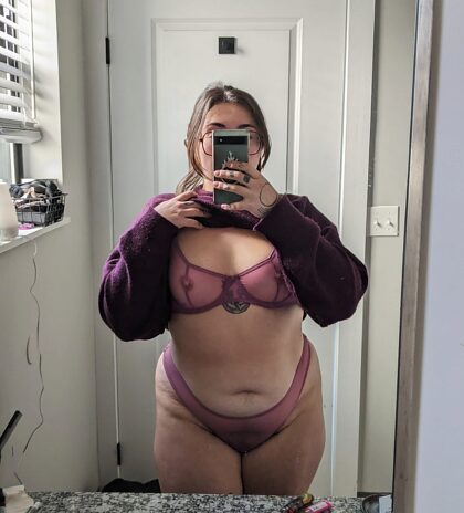 我穿紫色好看吗？