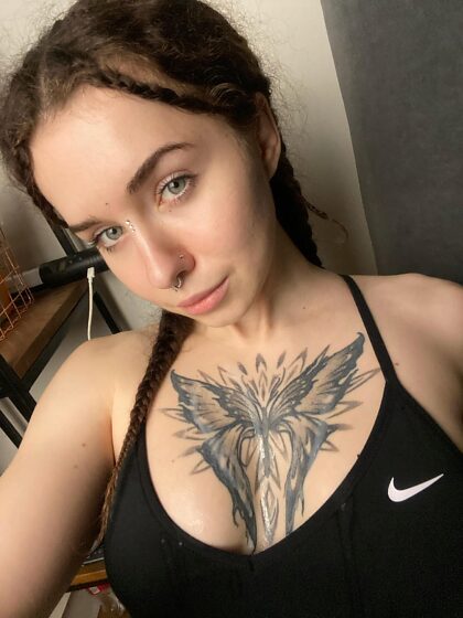 Workout end with cum dripp from tits on my sports bra