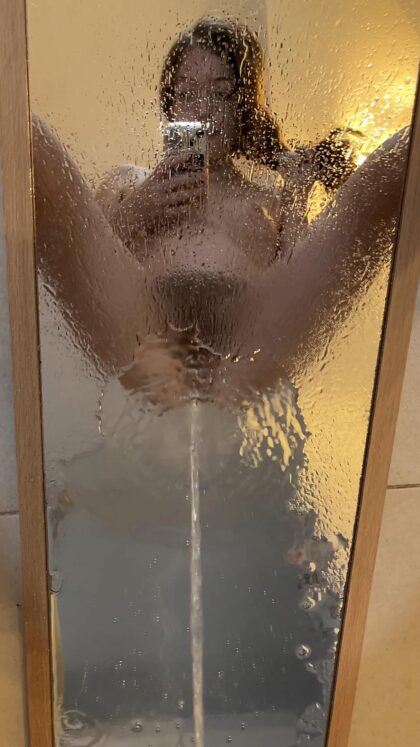 Real golden shower 