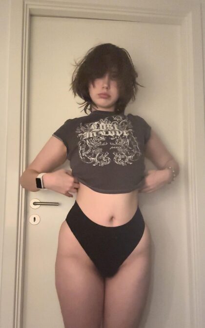 If femboys can’t get pregnant then why do I have such breedable hips? 
