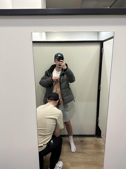 Are you sucking my cock in the changing room like this dude? 