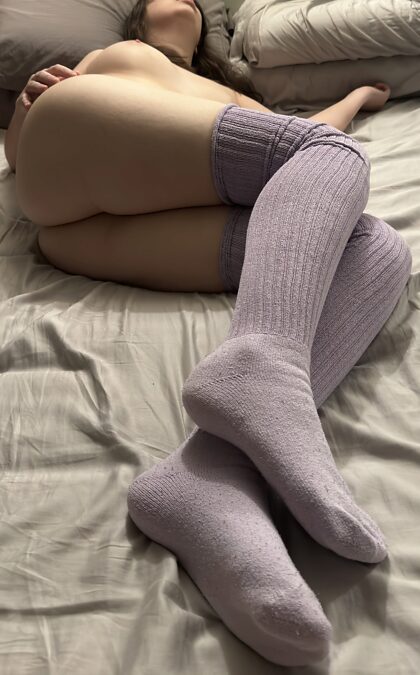 Ich liebe es, wie diese Socken an mir aussehen :3