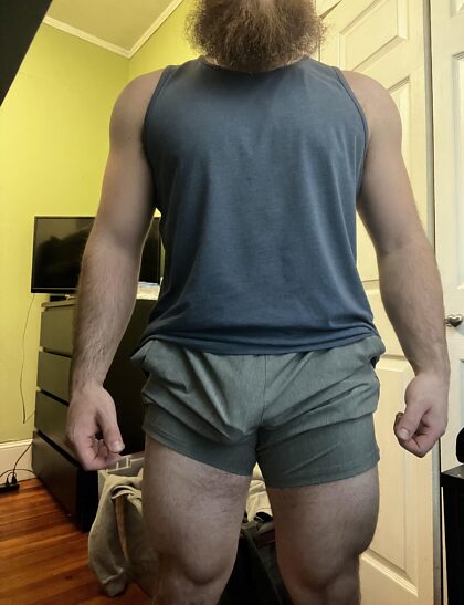 Happy Sunday boys, who’s joining me for a workout?
