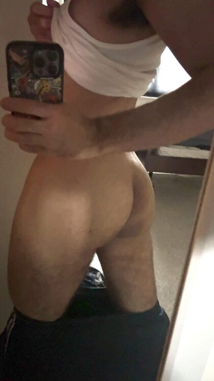 Would you fuck me after the gym or in the locker rooms daddy?