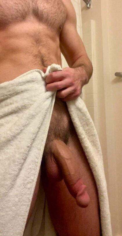 Non riesco mai a tenerlo avvolto nel mio asciugamano, per te va bene?
