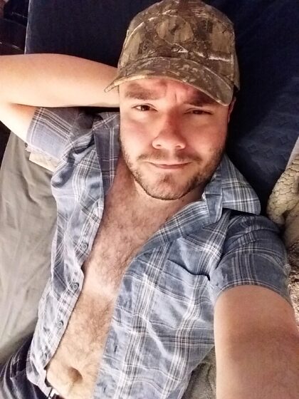 Just a nerdy, hairy country boy having fun all alone... for now.