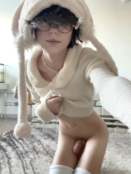 would you date a femboy like me :3 