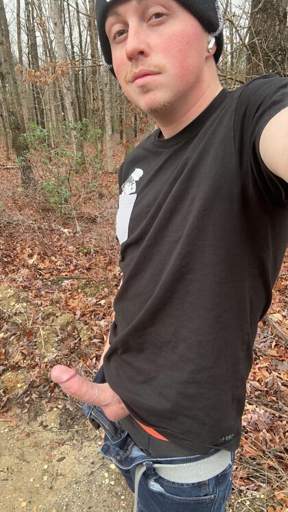 숲에서 섹스하고 싶나요?