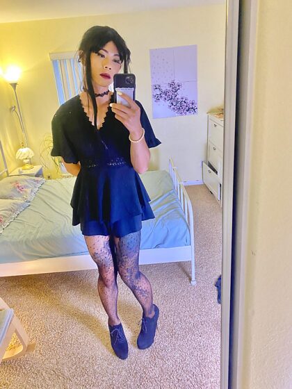 #SanDiego #CA Asian sissy looking for a good time 