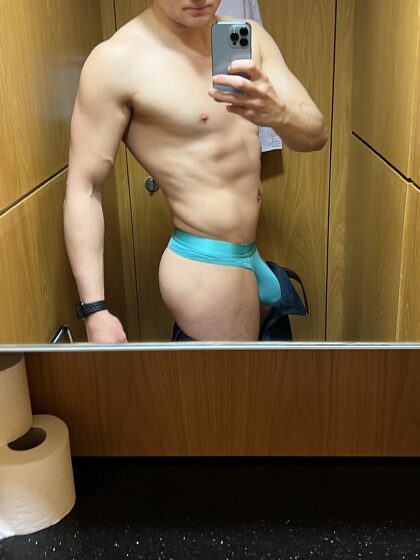 One of my fav thongs for the gym and the office