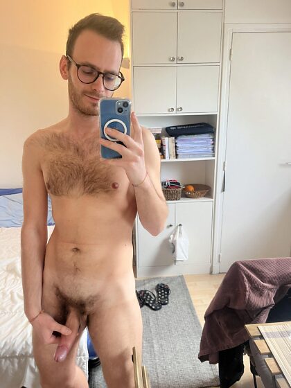 Feeling good with my otter body today :) How are you guys doing?