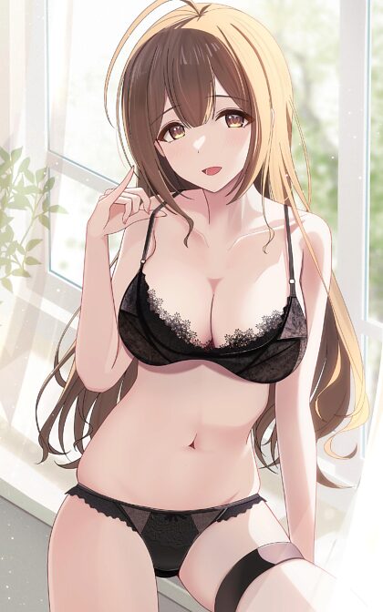 Chiyuki en lingerie