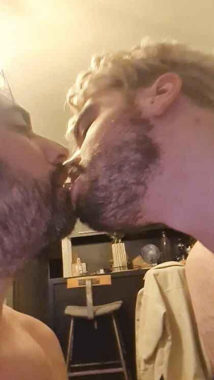 Sometimes a yummy daddy kiss is just what i need to get me going and