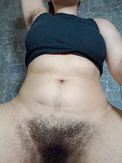 Come and spend your weekend stuffed in my hairy pussy