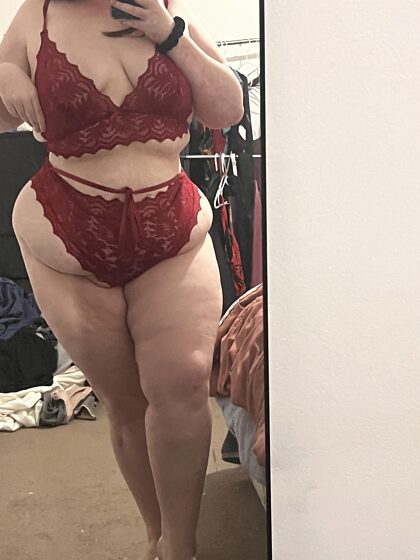 More of this cute red set ♥️