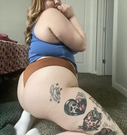 In need of big hands to mark up this big ass please