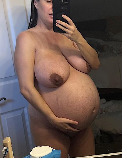 40 weeks! So big and so horny!!! Anyone want to fuck me before this baby comes out