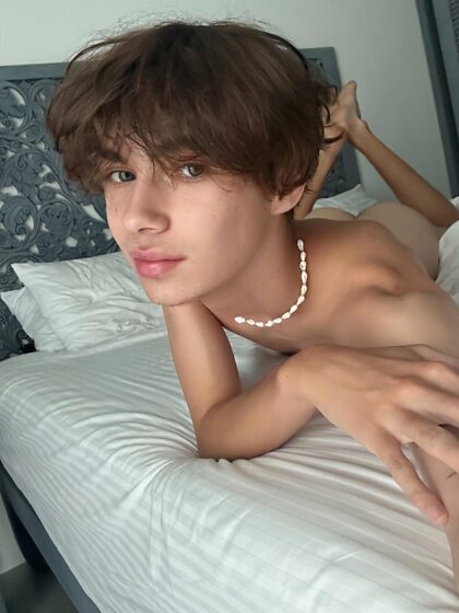 Want to be the one to show a 19yo125lbs twink boy a good time?
